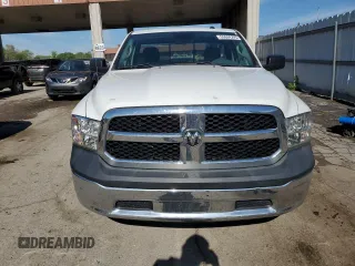 2018 Ram 1500 Tradesman z VIN 3C6JR6DT7JG304609, wystawiony jako Copart lot #55684295 z przebiegiem 73 075 mil mil oraz Szkoda całkowita • Salvage title. Historia ofert i sprzedaży dostępna na DreamBid. Obrazek 5.