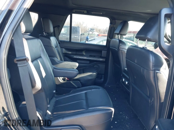 2021 Ford Expedition XLT with VIN 1FMJU1JT9MEA21621, listed as a IAAI auction lot 41458176 with 97,133 mi miles. Bid and sale history available at carsss.com. Image 8.