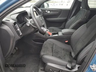 2023 Volvo C40 Ultimate z VIN YV4ED3GM0P2067200, wystawiony jako Copart lot #51802685 z przebiegiem 21 683 mil mil oraz Szkoda całkowita • Salvage title. Historia ofert i sprzedaży dostępna na DreamBid. Obrazek 7.