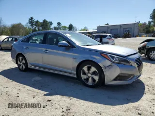 2016 Hyundai Sonata Hybrid Limited with VIN KMHE34L15GA029860, listed as a Copart auction lot 54985255 with 117,497 mi miles and Clean Title. Bid and sale history available at carsss.com. Image 4.