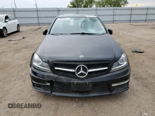 2014 Mercedes-Benz C 300 Sport z VIN WDDGF8AB6ER313428, wystawiony jako Copart lot #58425515 z przebiegiem 99 539 mil mil oraz Czysty tytuł • Clean title. Historia ofert i sprzedaży dostępna na DreamBid. Obrazek 5.