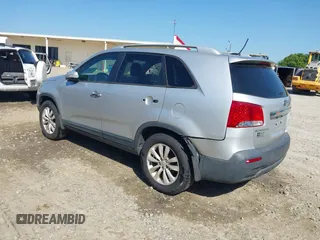 2011 Kia Sorento EX with VIN 5XYKU4A28BG070279, listed as a IAAI auction lot 41960555 with 1 mi miles. Bid and sale history available at carsss.com. Image 3.