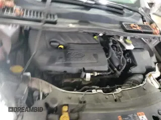 2017 Ford Escape SE z VIN 1FMCU9GD3HUC23096, wystawiony jako Copart lot #87395305 z przebiegiem 131 813 mil mil oraz Czysty tytuł • Clean title. Historia ofert i sprzedaży dostępna na DreamBid. Obrazek 14.