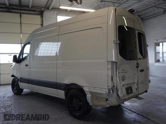 2022 Mercedes-Benz Sprinter Cargo Cargo with VIN W1Y40BHY1NT102318, listed as a Copart auction lot 44240465 with Not Provided miles and Salvage Title. Bid and sale history available at DreamBid. Image 4.