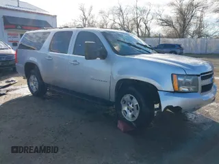 2013 Chevrolet Suburban LT with VIN 1GNSKJE70DR314805, listed as a IAAI auction lot 41120145 with 178,769 mi miles and . Bid and sale history available at DreamBid. Image 1.