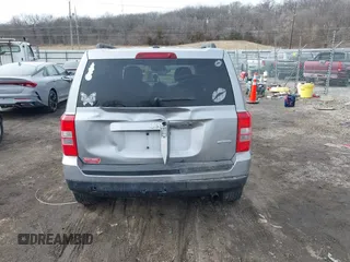 2016 Jeep Patriot Latitude с VIN 1C4NJPFB0GD543677, выставлен на аукционе IAAI как лот 41558393 с пробегом 101 932 миль миль и . История ставок и продаж доступна на DreamBid. Изображение 16.