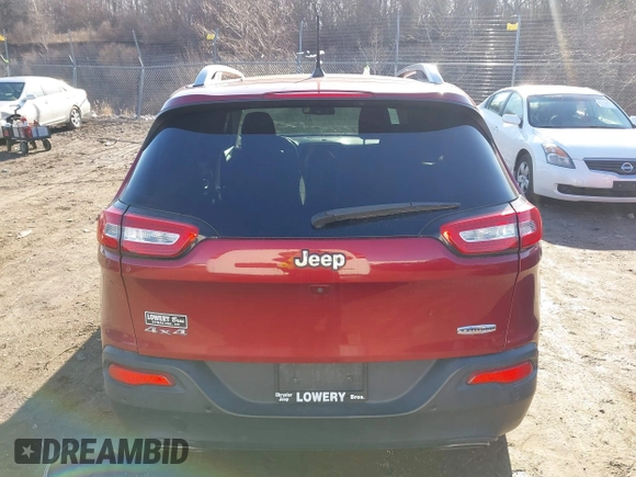 2016 Jeep Cherokee Latitude z VIN 1C4PJMCS2GW331492, wystawiony jako IAAI lot #41747216 z przebiegiem 131 262 mil mil oraz . Historia ofert i sprzedaży dostępna na DreamBid. Obrazek 16.