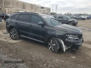 2022 Kia Sorento EX z VIN 5XYRH4LF9NG104561, wystawiony jako Copart lot #85367444 z przebiegiem 51 908 mil mil oraz Szkoda całkowita • Salvage title. Historia ofert i sprzedaży dostępna na DreamBid. Obrazek 4.