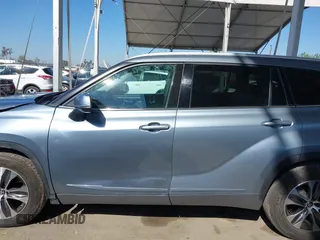 2022 Toyota Highlander XLE z VIN 5TDHZRAH1NS121058, wystawiony jako IAAI lot #41992011 z przebiegiem 40 181 mil mil oraz . Historia ofert i sprzedaży dostępna na DreamBid. Obrazek 14.