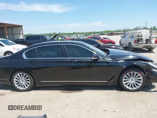2017 BMW 7 Series 740i xDrive with VIN WBA7E4C50HGU99106, listed as a IAAI auction lot 41997603 with 138,322 mi miles. Bid and sale history available at carsss.com. Image 13.