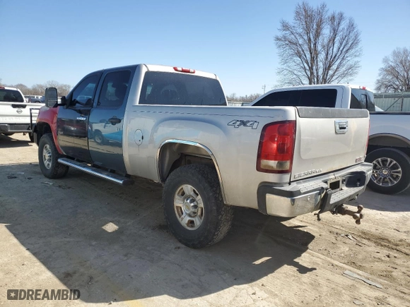 2008 GMC Sierra 2500HD SLE1 with VIN 1GTHK23698F176529, listed as a Copart auction lot 48583425 with 355,814 mi miles and Salvage Title. Bid and sale history available at carsss.com. Image 2.