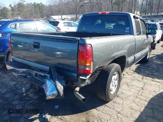 2000 Chevrolet Silverado 1500 with VIN 2GCEC19VXY1296243, listed as a IAAI auction lot 41568137 with 239,533 mi miles. Bid and sale history available at carsss.com. Image 4.