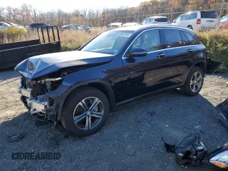 2017 Mercedes-Benz GLC 300 z VIN WDC0G4JB8HF137760, wystawiony jako Copart lot #80457914 z przebiegiem 90 236 mil mil oraz Szkoda całkowita • Salvage title. Historia ofert i sprzedaży dostępna na DreamBid. Obrazek 1.