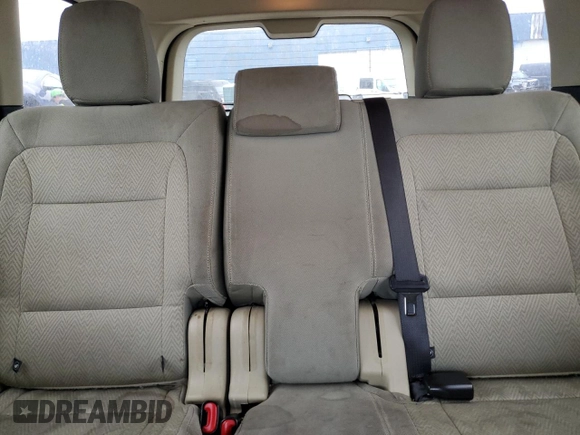 2016 Ford Flex SEL z VIN 2FMGK5C87GBA03716, wystawiony jako Copart lot #57429815 z przebiegiem 149 385 mil mil oraz Czysty tytuł • Clean title. Historia ofert i sprzedaży dostępna na DreamBid. Obrazek 10.