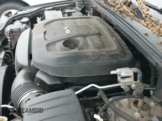 2018 Jeep Grand Cherokee Overland with VIN 1C4RJFCG3JC190702, listed as a IAAI auction lot 42017900 with 131,843 mi miles and . Bid and sale history available at DreamBid. Image 19.