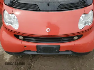 2006 Smart fortwo z VIN WMEAJ00F36J255140, wystawiony jako Copart lot #52120555 z przebiegiem Nie podano mil oraz Tytuł czysty. Historia ofert i sprzedaży dostępna na DreamBid. Obrazek 11.