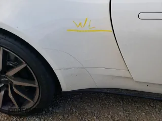 2019 Aston Martin DB11 V8 z VIN SCFRMFAW0KGL05298, wystawiony jako Copart lot #73723684 z przebiegiem Nie podano mil oraz Nie do naprawy. Historia ofert i sprzedaży dostępna na DreamBid. Obrazek 12.