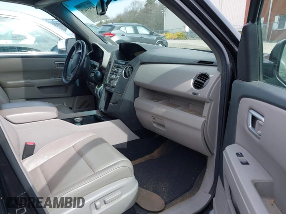 2013 Honda Pilot EX-L with VIN 5FNYF4H54DB062601, listed as a IAAI auction lot 41833449 with 210,766 mi miles. Bid and sale history available at carsss.com. Image 5.