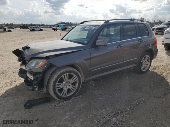 2015 Mercedes-Benz GLK-Class GLK 350 with VIN WDCGG5HB5FG363563, listed as a Copart auction lot 43800085 with 83,341 mi miles and Salvage Title. Bid and sale history available at carsss.com. Image 1.
