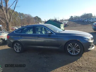 2018 BMW 3 Series 330i xDrive with VIN WBA8Z9C52JG828478, listed as a IAAI auction lot 41326732 with 86,463 mi miles. Bid and sale history available at carsss.com. Image 13.