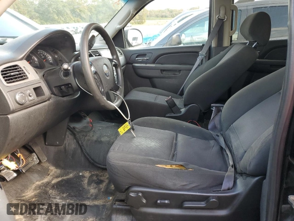 2011 Chevrolet Tahoe Commercial with VIN 1GNLC2E06BR172595, listed as a Copart auction lot 81598064 with 317,477 mi miles and Salvage title. Bid and sale history available at DreamBid. Image 7.