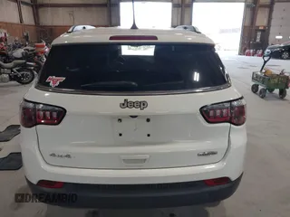 2020 Jeep Compass Latitude z VIN 3C4NJDBB4LT132288, wystawiony jako IAAI lot #42113669 z przebiegiem 57 312 mil mil oraz . Historia ofert i sprzedaży dostępna na DreamBid. Obrazek 16.
