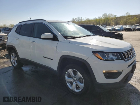 2018 Jeep Compass Latitude z VIN 3C4NJDBB8JT245898, wystawiony jako Copart lot #54578425 z przebiegiem 115 236 mil mil oraz Szkoda całkowita • Salvage title. Historia ofert i sprzedaży dostępna na DreamBid. Obrazek 4.