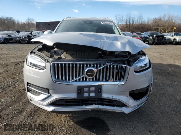 2024 Volvo XC90 Core Bright Theme with VIN YV4L12PK1R1187069, listed as a Copart auction lot 41672625 with 15,438 mi miles and Salvage Title. Bid and sale history available at carsss.com. Image 5.