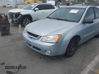 2005 Kia Spectra LX with VIN KNAFE121755142490, listed as a IAAI auction lot 42085928 with 170,406 mi miles. Bid and sale history available at carsss.com. Image 6.