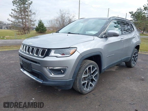 2018 Jeep Compass Limited with VIN 3C4NJDCB4JT400252, listed as a IAAI auction lot 41838268 with 31,407 mi miles. Bid and sale history available at carsss.com. Image 18.
