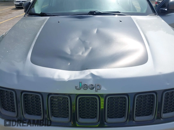 2020 Jeep Compass Trailhawk z VIN 3C4NJDDB0LT221532, wystawiony jako IAAI lot #42310215 z przebiegiem 78 464 mil mil oraz . Historia ofert i sprzedaży dostępna na DreamBid. Obrazek 6.