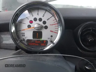 2011 MINI Clubman S z VIN WMWZG3C56BTY37202, wystawiony jako IAAI lot #42346839 z przebiegiem 112 391 mil mil oraz . Historia ofert i sprzedaży dostępna na DreamBid. Obrazek 7.