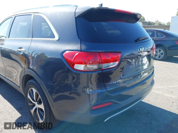 2018 Kia Sorento EX с VIN 5XYPH4A53JG340201, выставлен на аукционе IAAI как лот 42226097 с пробегом 59 415 миль миль и . История ставок и продаж доступна на DreamBid. Изображение 6.