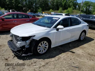 2023 Toyota Camry LE z VIN 4T1R11AK5PU792249, wystawiony jako Copart lot #58578705 z przebiegiem 20 839 mil mil oraz Szkoda całkowita • Salvage title. Historia ofert i sprzedaży dostępna na DreamBid. Obrazek 1.