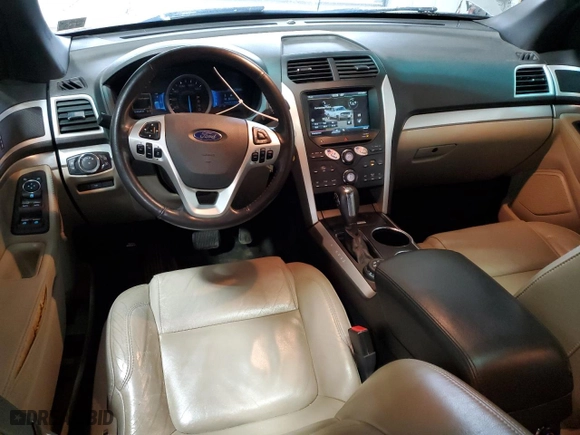 2011 Ford Explorer XLT with VIN 1FMHK8D81BGA30917, listed as a Copart auction lot 49652255 with 174,045 mi miles and Salvage Title. Bid and sale history available at carsss.com. Image 8.