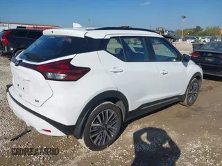 2024 Nissan Kicks SR with VIN 3N1CP5DV7RL484702, listed as a IAAI auction lot 40396850 with 19,972 mi miles. Bid and sale history available at carsss.com. Image 4.