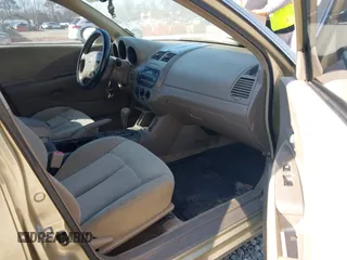 2002 Nissan Altima S with VIN 1N4AL11D92C287784, listed as a IAAI auction lot 41671404 with 131,942 mi miles. Bid and sale history available at carsss.com. Image 5.