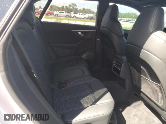 2021 Audi RS Q8 z VIN WU1ARBF16MD008966, wystawiony jako Copart lot #74957414 z przebiegiem Nie podano mil oraz Nie do naprawy • Non repairable. Historia ofert i sprzedaży dostępna na DreamBid. Obrazek 11.