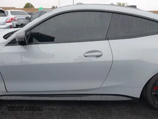 2023 BMW M4 Competition xDrive с VIN WBS43AZ00PCM16326, выставлен на аукционе IAAI как лот 42153872 с пробегом 10 165 миль миль и . История ставок и продаж доступна на DreamBid. Изображение 14.
