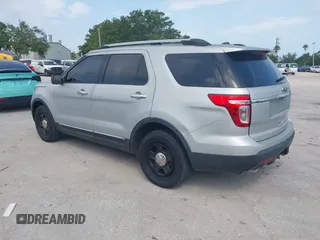 2018 Ford Police Interceptor Utility z VIN 1FM5K8AR4JGC95328, wystawiony jako IAAI lot #42295227 z przebiegiem 119 872 mil mil oraz . Historia ofert i sprzedaży dostępna na DreamBid. Obrazek 3.