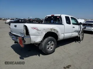 2005 Toyota Tacoma PreRunner z VIN 5TETU62N35Z035331, wystawiony jako Copart lot #55349105 z przebiegiem 615 793 mil mil oraz Szkoda całkowita • Salvage title. Historia ofert i sprzedaży dostępna na DreamBid. Obrazek 3.