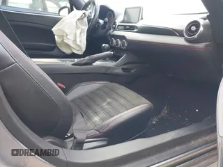2017 FIAT 124 Spider Classica with VIN JC1NFAEK7H0125106, listed as a IAAI auction lot 42387215 with 36,334 mi miles and . Bid and sale history available at DreamBid. Image 5.