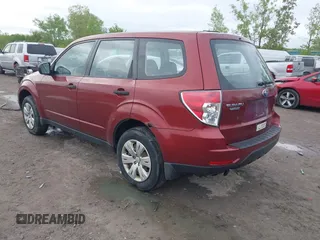2009 Subaru Forester X with VIN JF2SH61619H719670, listed as a IAAI auction lot 42252405 with 249,119 mi miles and . Bid and sale history available at DreamBid. Image 3.