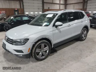 2019 Volkswagen Tiguan SEL Premium with VIN 3VV4B7AX7KM008257, listed as a IAAI auction lot 41612957 with 82,895 mi miles. Bid and sale history available at carsss.com. Image 18.
