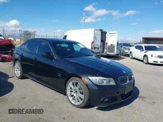 2011 BMW 3 Series 335i xDrive с VIN WBAPL5C58BA742991, выставлен на аукционе IAAI как лот 41425322 с пробегом 111 038 миль миль и . История ставок и продаж доступна на DreamBid. Изображение 1.