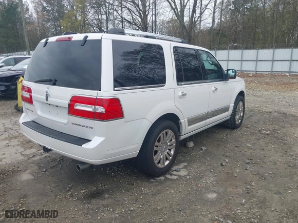 2012 Lincoln Navigator with VIN 5LMJJ2H58CEL00639, listed as a IAAI auction lot 41865368 with 145,185 mi miles. Bid and sale history available at carsss.com. Image 4.
