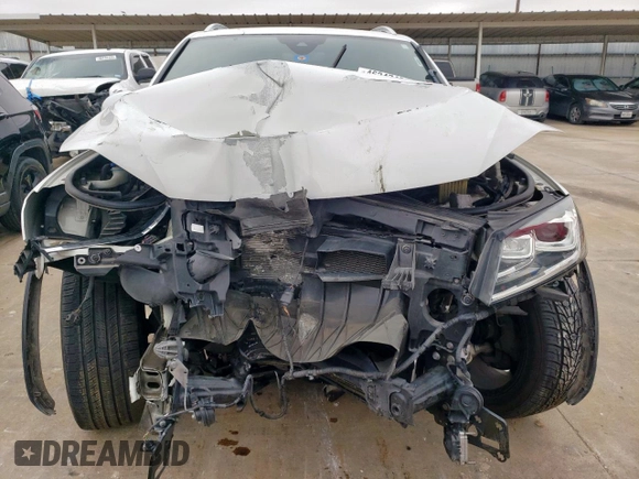 2017 Volkswagen Touareg Wolfsburg Edition z VIN WVGRF7BP2HD006004, wystawiony jako Copart lot #46347485 z przebiegiem 59 345 mil mil oraz Szkoda całkowita • Salvage title. Historia ofert i sprzedaży dostępna na DreamBid. Obrazek 5.