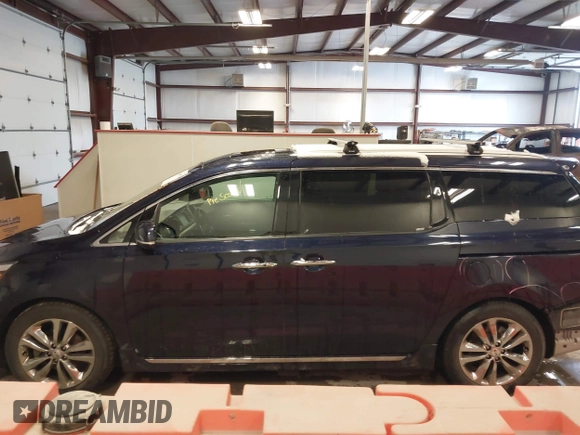 2018 Kia Sedona SX-L with VIN KNDME5C15J6396705, listed as a IAAI auction lot 41500453 with 102,636 mi miles. Bid and sale history available at carsss.com. Image 15.