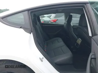 2025 Tesla Model 3 Long Range с VIN 5YJ3E1EB5SF893625, выставлен на аукционе IAAI как лот 42476724 с пробегом 4 445 миль миль и . История ставок и продаж доступна на DreamBid. Изображение 8.
