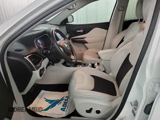 2021 Jeep Cherokee Altitude with VIN 1C4PJMLB9MD211826, listed as a IAAI auction lot 42666661 with 47,838 mi miles and . Bid and sale history available at DreamBid. Image 44.